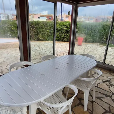Vila Sur L'ile Des Marinas Avec Piscine, Parking Et Ponton Prive