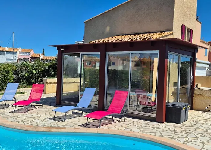 Sur L'ile Des Marinas Avec Piscine, Parking Et Ponton Prive Willa