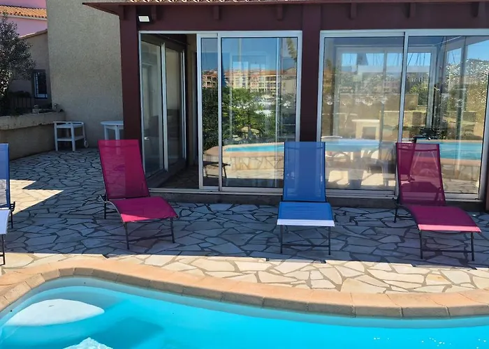 Willa Sur L'ile Des Marinas Avec Piscine, Parking Et Ponton Prive Agde