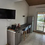 Sur L'ile Des Marinas Avec Piscine, Parking Et Ponton Privé Agde