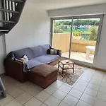 Villa Sur L'ile Des Marinas Avec Piscine, Parking Et Ponton Privé