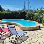 Sur L'ile Des Marinas Avec Piscine, Parking Et Ponton Privé