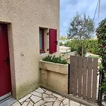 Sur L'ile Des Marinas Avec Piscine, Parking Et Ponton Privé