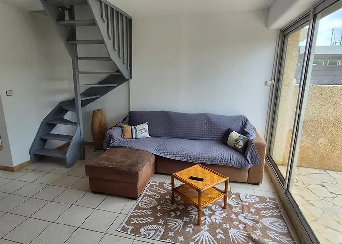 Villa Sur L'ile Des Marinas Avec Piscine, Parking Et Ponton Prive *