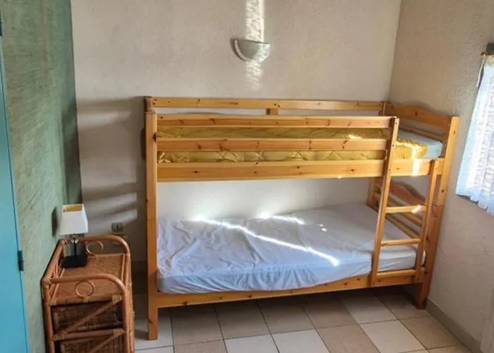 Villa Sur L'ile Des Marinas Avec Piscine, Parking Et Ponton Prive