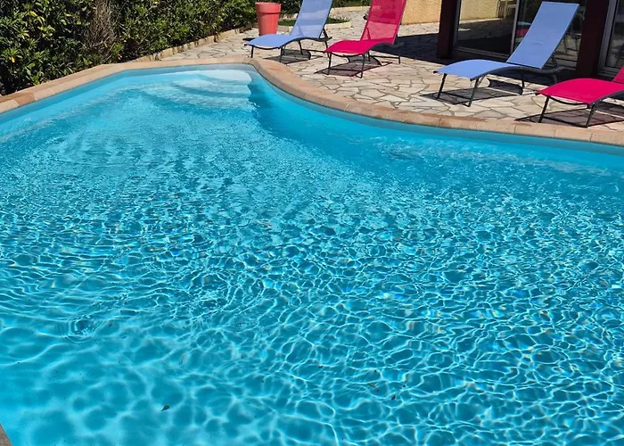 Villa Sur L'ile Des Marinas Avec Piscine, Parking Et Ponton Prive